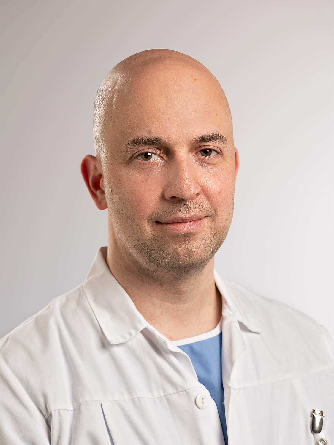 Dr Steven Hajdu