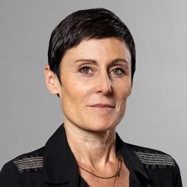  Julie-Anne Calame-Longjean
